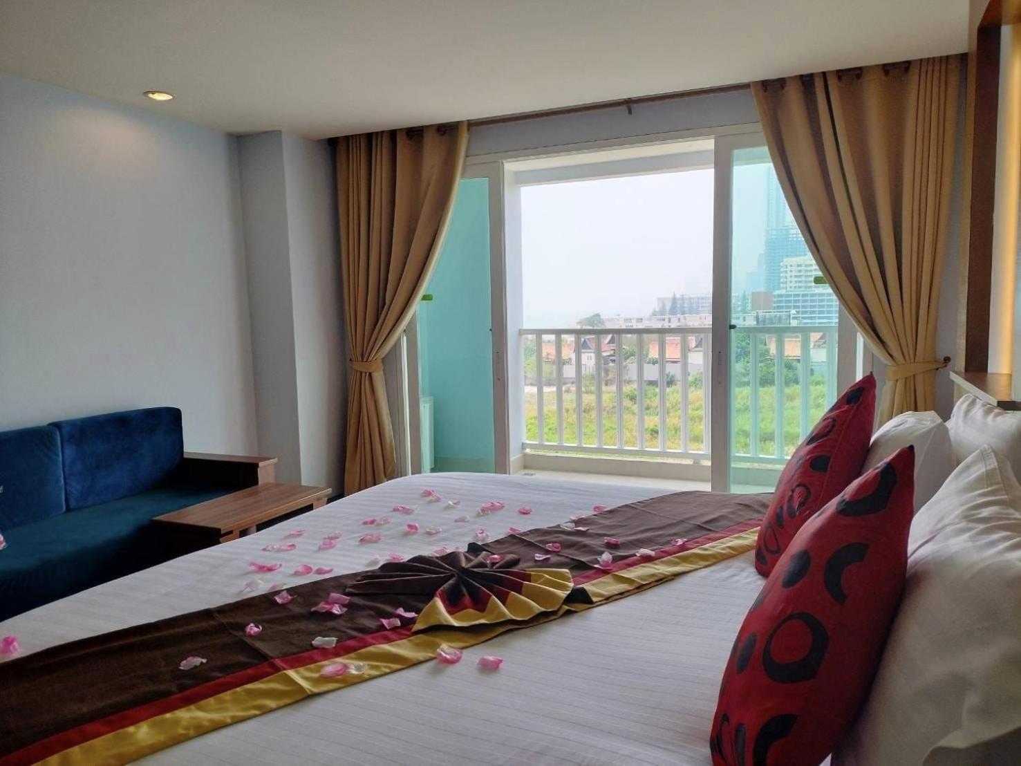 Saisawan Beach Luxury Hotel Na Chom Thian Ngoại thất bức ảnh